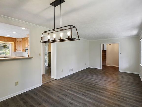 4th image of 113 Vanessa Dr SE