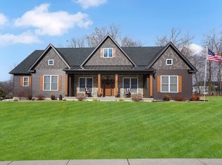 13 Autumn Ridge Rd, Ludlow, MA 01056