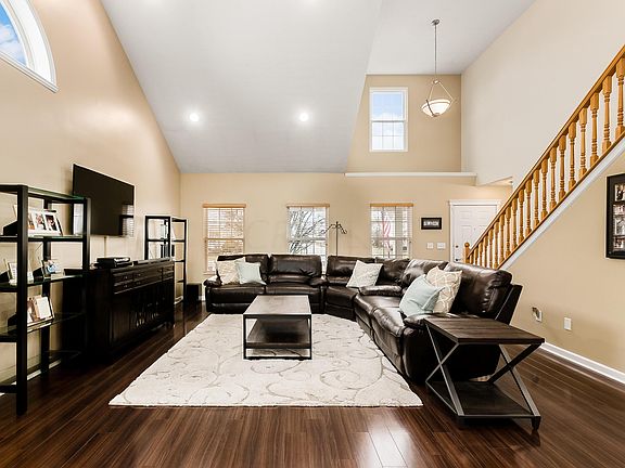 2nd image of 5989 Preserve Blvd
