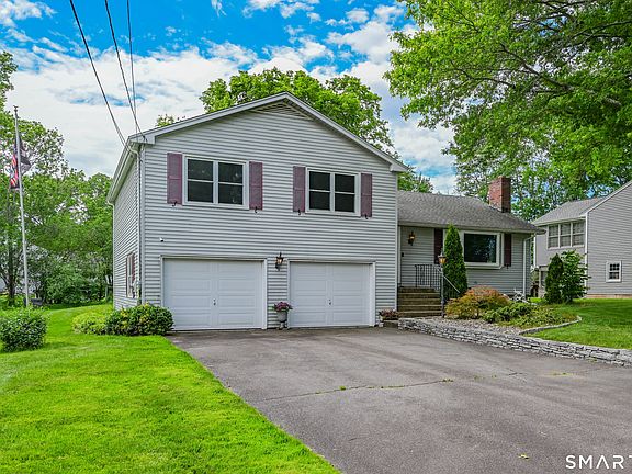 3rd image of 22 Westwood Drive
