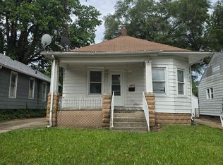 2451 S 11th St, Springfield, IL 62703