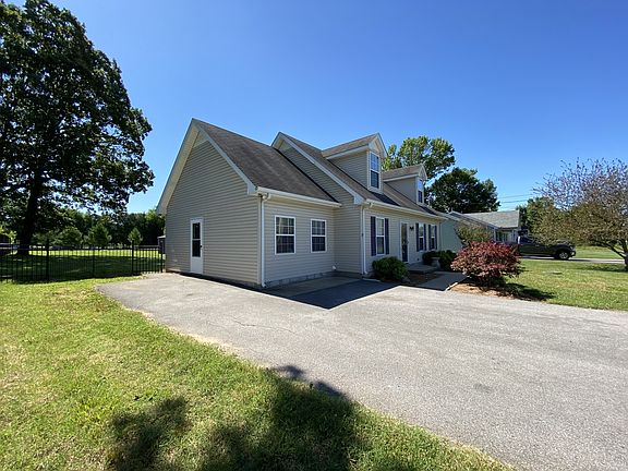 3rd image of 242 Antler Dr