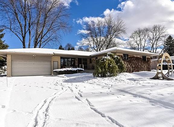 2nd image of 172 Hurondale Dr
