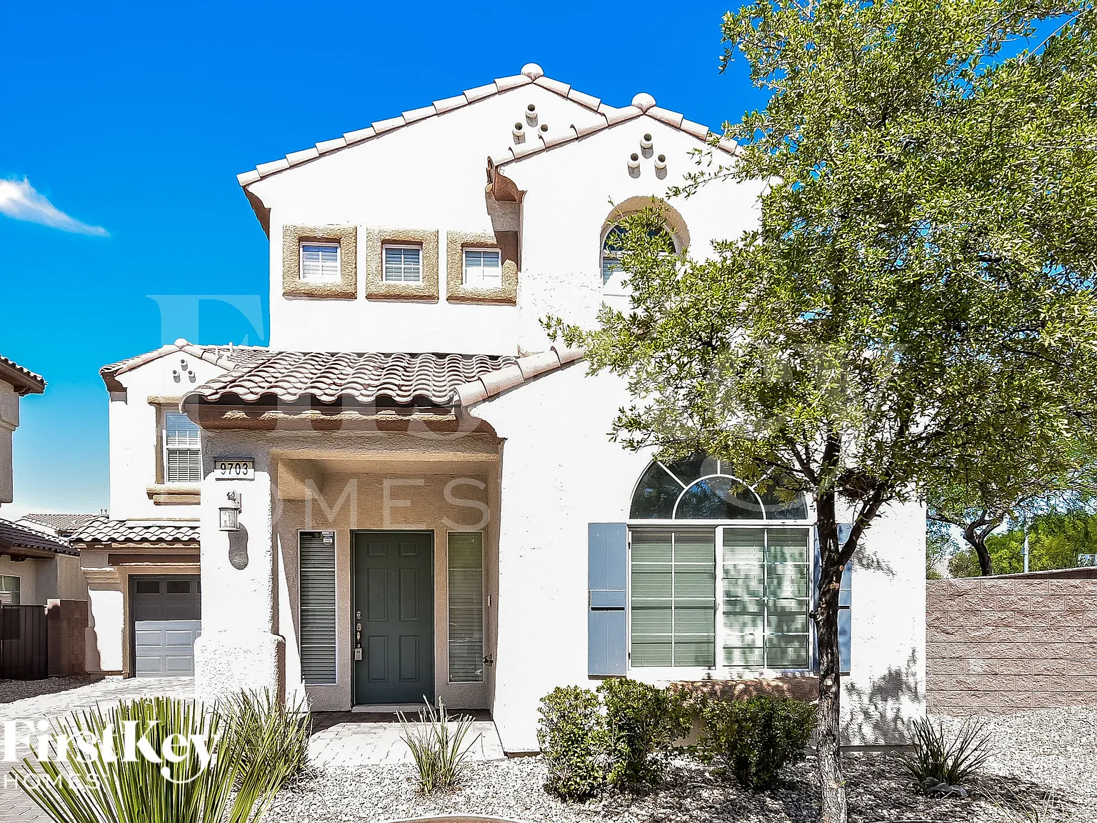 3 bed, 3.0 bath, 2102 sqft, $2,215 — Photo 1