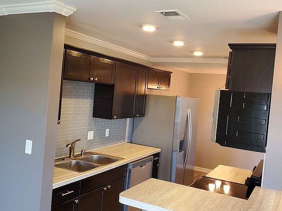 5th image of 828 Sunset Ave #850