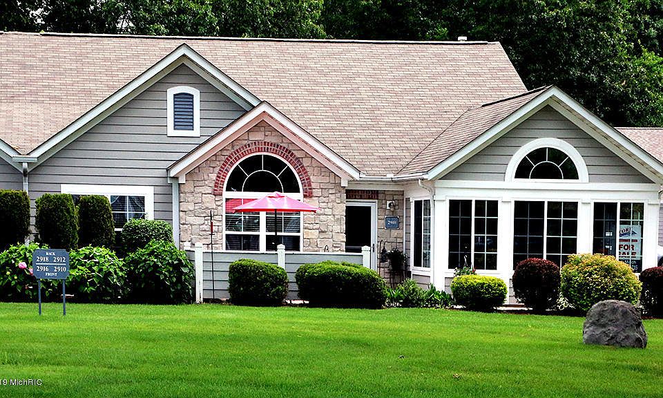 1st image of 2910 Villa Ln