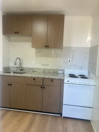 202 Woodlawn Cir #1 Photo 1