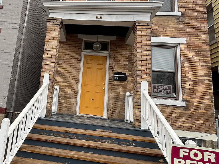 313 E University Ave — Photo 1
