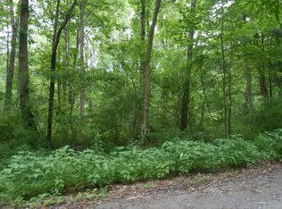 1 Davis Ct, Stroudsburg, PA