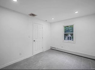 3 William St #3A, Coram, NY 11727