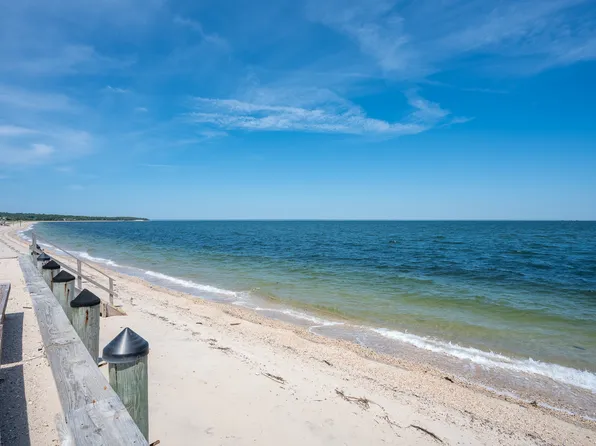 (undisclosed Address), Northport, NY 11768