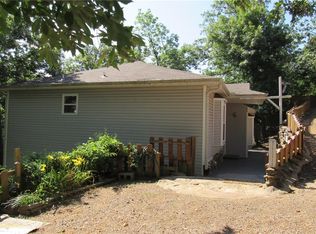 8715 Northshore Dr, Hackett, AR 72937