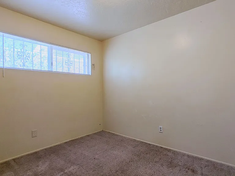532 Chama St SE — Photo 4