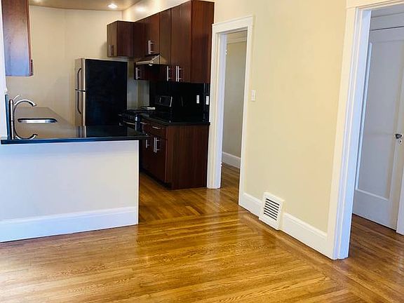 2nd image of 659 15th Ave #659
