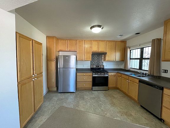 5th image of 501 Dartmouth Dr SE
