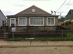 1st image of 704 Hamdor St