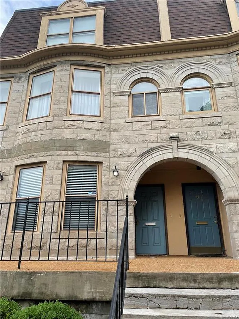 4308 Maryland Avenue #2b | Saint Louis 63108 — Photo 1
