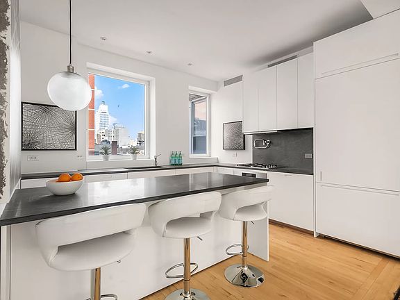3rd image of 366 Broadway APT 7C
