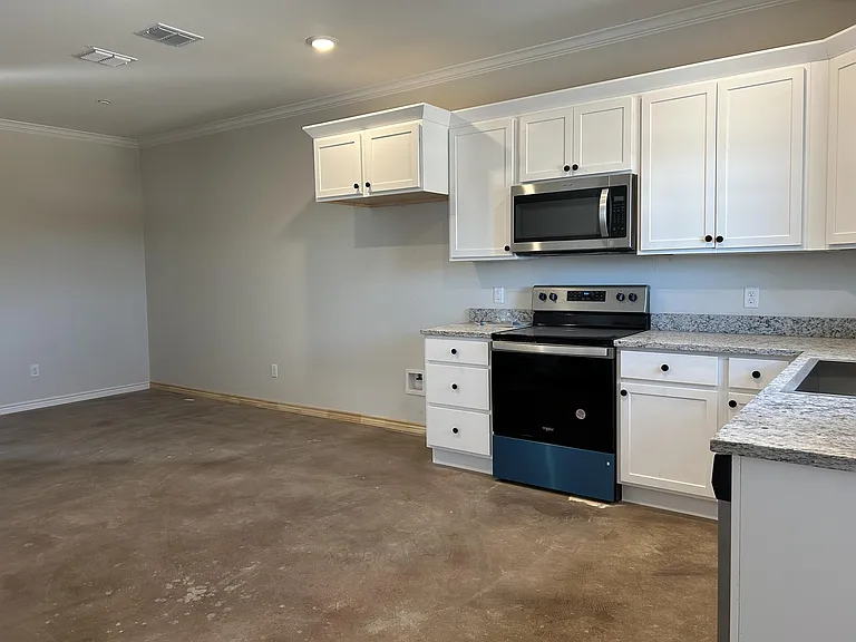 1604 New England Rd #100 — Photo 4
