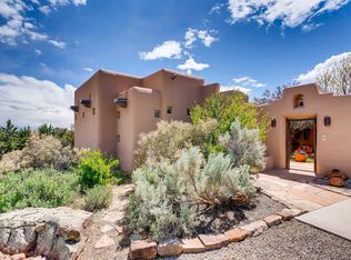 60 Tierra Sabrosa, Lamy, NM 87540