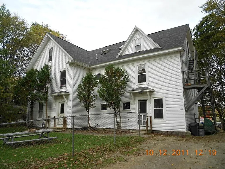 Nichols St — Photo 1