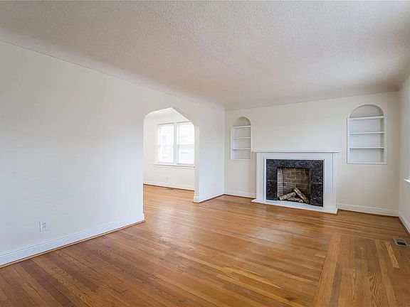 3rd image of 7046 Dartmouth Ave Floor 1