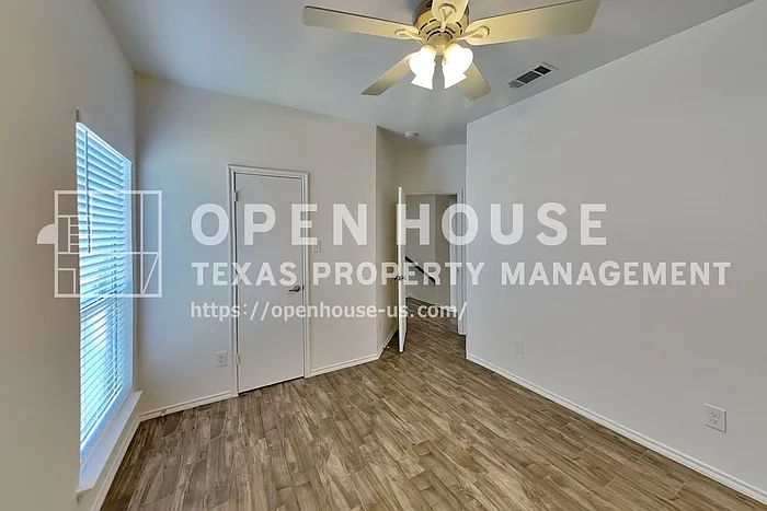 828 Pebblecreek Dr — Photo 11