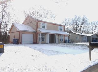 10 Cougar Dr APT B, Glen Carbon, IL