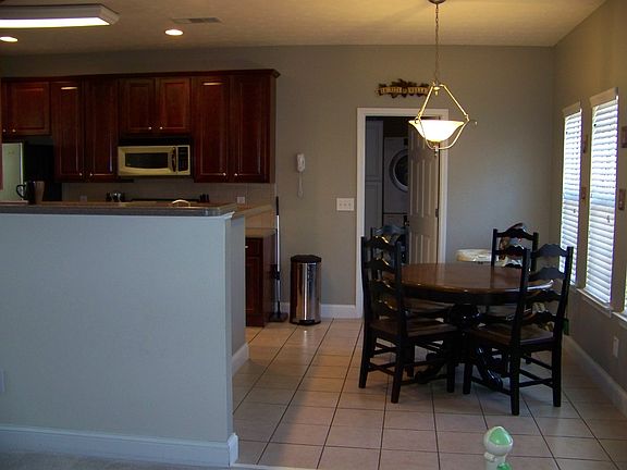 breakfast room