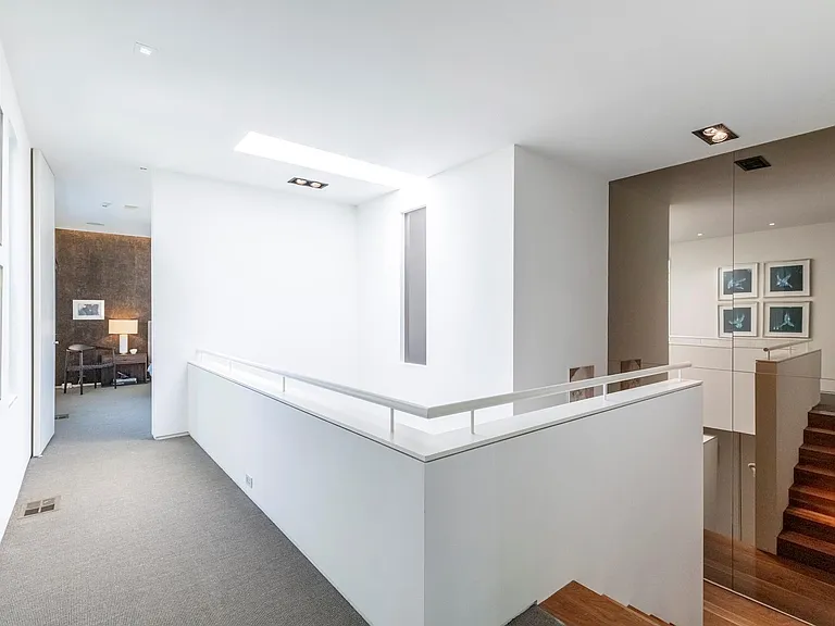 2845 Lee St — Photo 18