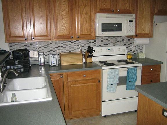 5th image of 726 Maple Hills Dr APT D