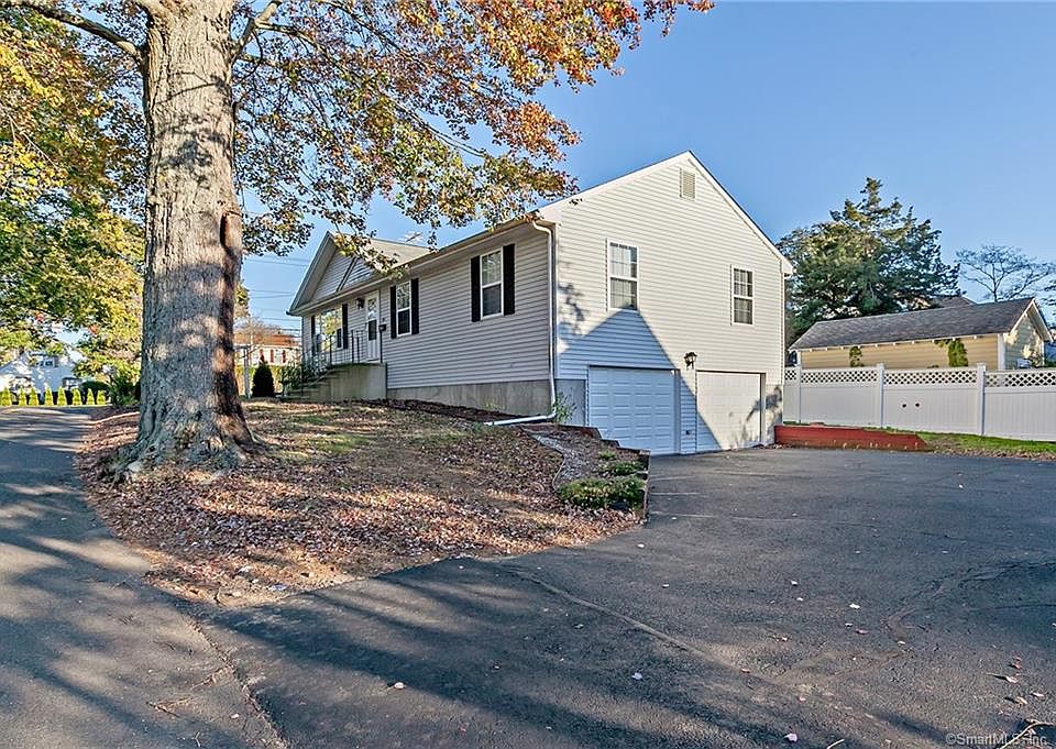 2nd image of 253 Greenfield Ave