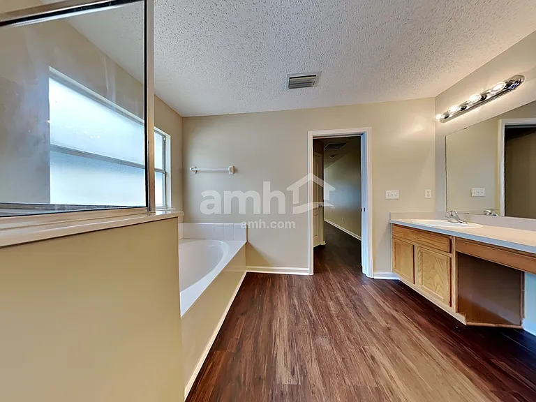 209 Fort Milton Dr — Photo 12