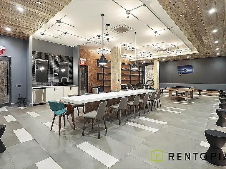 338 Evergreen Ave #209N — Photo 13