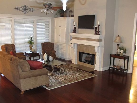 4th image of 36535 Stanton Hall Ave
