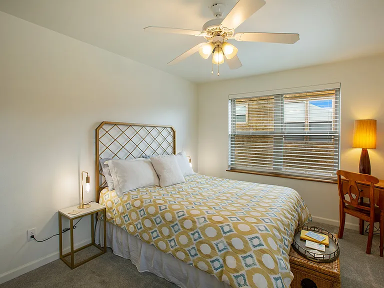 705 Valley View Dr — Photo 22