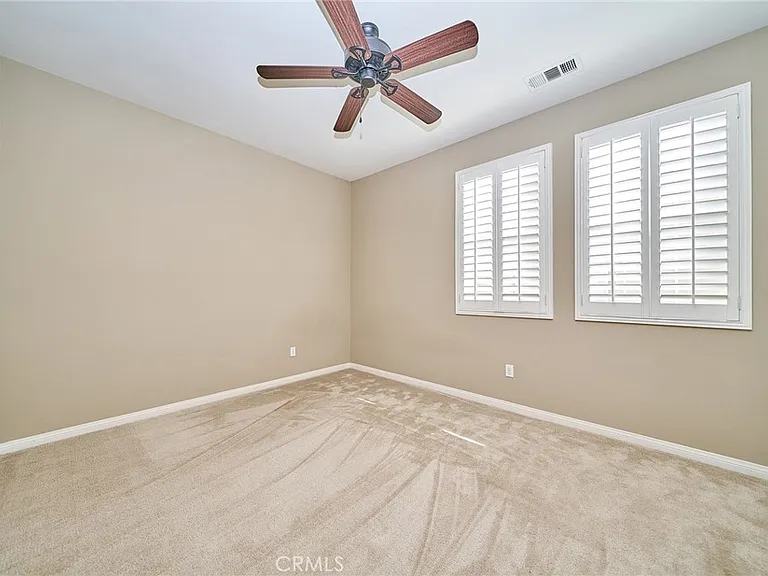 1324 N Macneil Dr — Photo 19