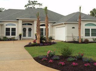 1913 Rue La Fontaine, Navarre, FL 32566