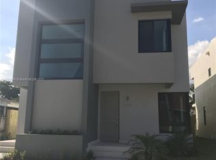 4364-4370 E 10th Ave, Hialeah, FL 33013