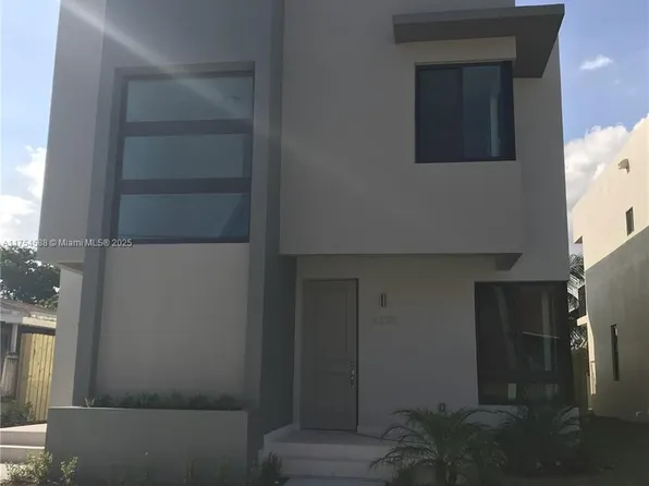 4364-4370 E 10th Ave, Hialeah, FL 33013