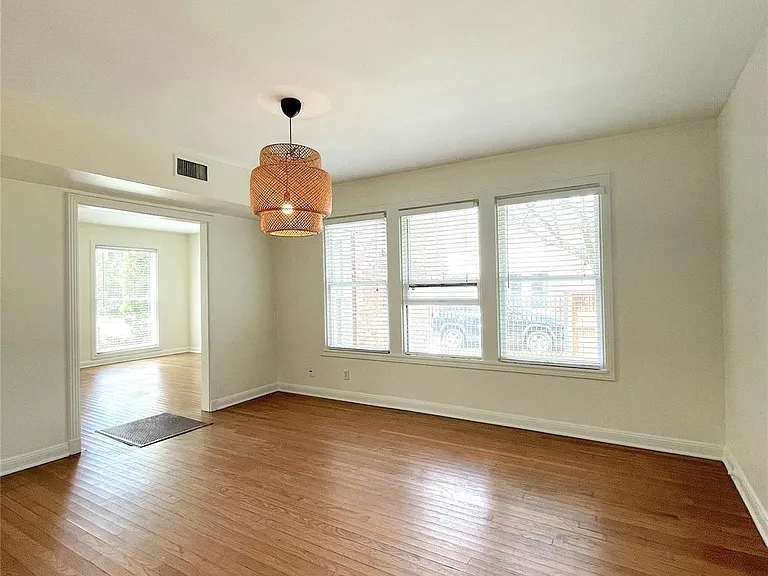 2102 Milford St #1 — Photo 8