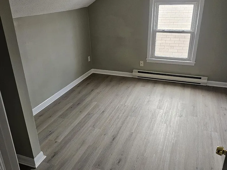 8 Elger St — Photo 18