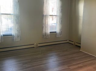 31 George St, Green Island, NY 12183