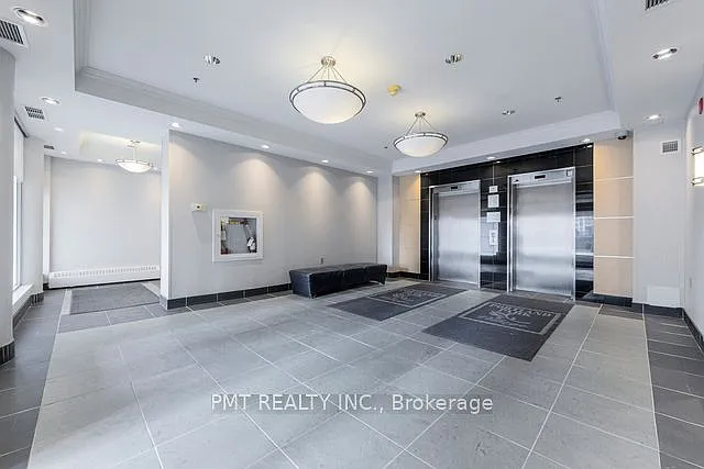 550 Front St W #427 — Photo 25