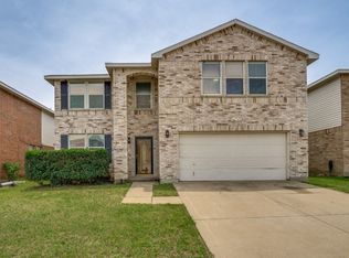 3921 German Pointer Way, Fort Worth, TX 76123