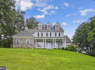 8825 Stolen Moments Ter, Fairfax, VA 22031