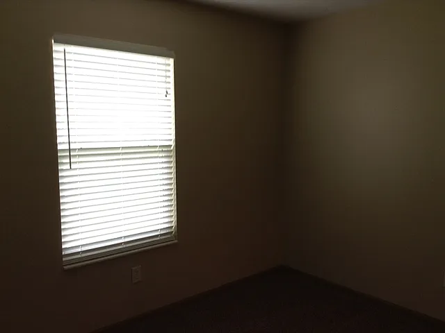 1344 Crescent Ct — Photo 12