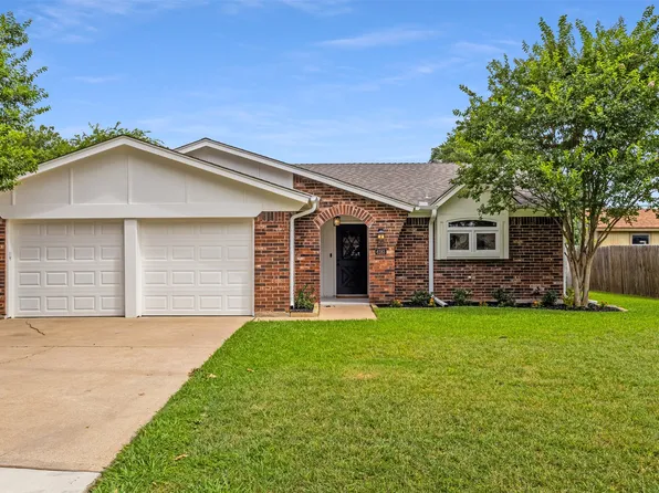 6283 Shirley Dr, North Richland Hills, TX 76180