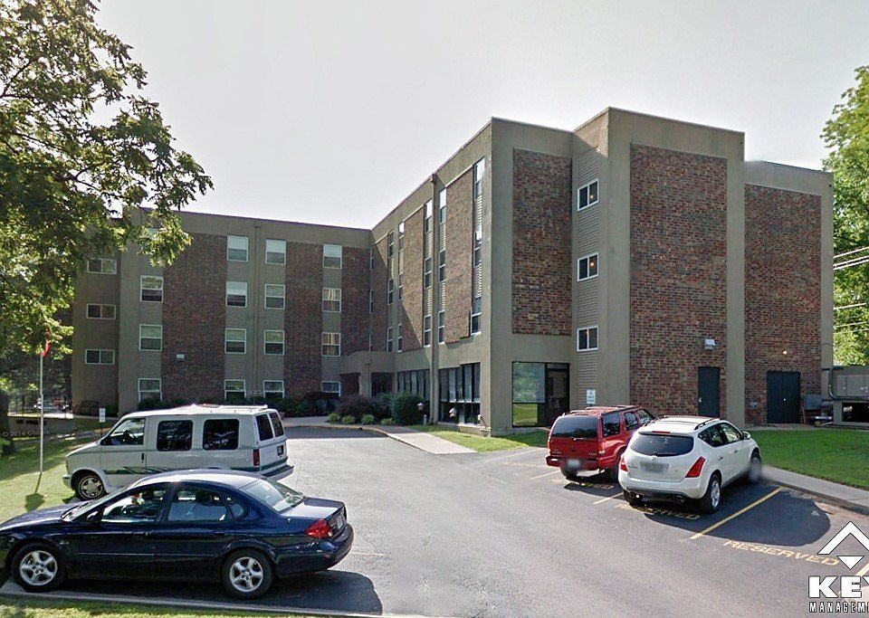 1st image of 303 E Hickory St #1