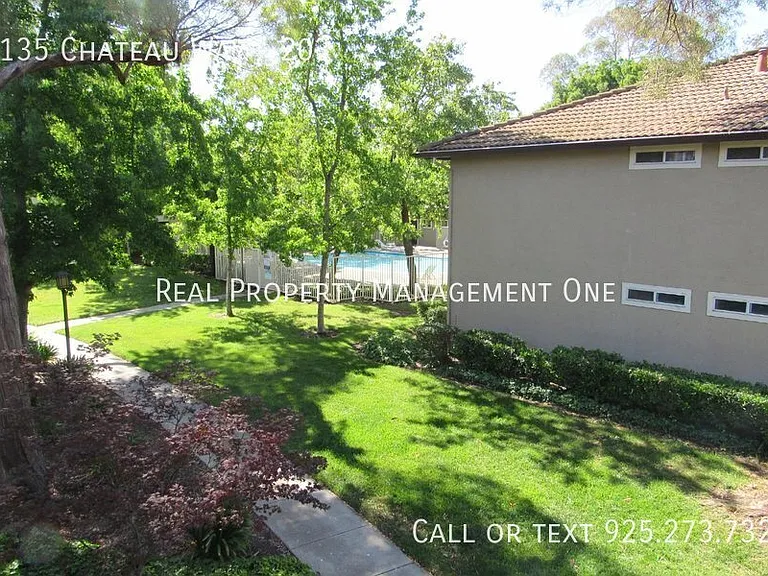3135 Chateau Way #203 — Photo 20